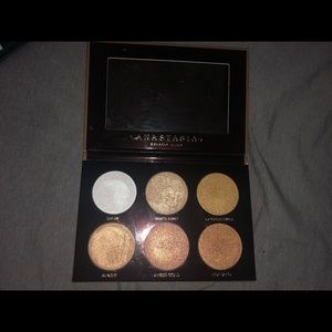 GENTLY USED ABH ULTIMATE GLOW KIT HIGHLIGHT